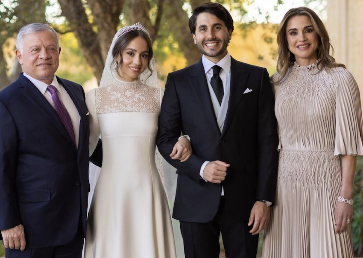 La princesse Iman et Jameel « Jimmy » Alexander Thermiotis entourés du roi Abdallah de Jordanie et de la reine Rania (Instagram/@queenrania)