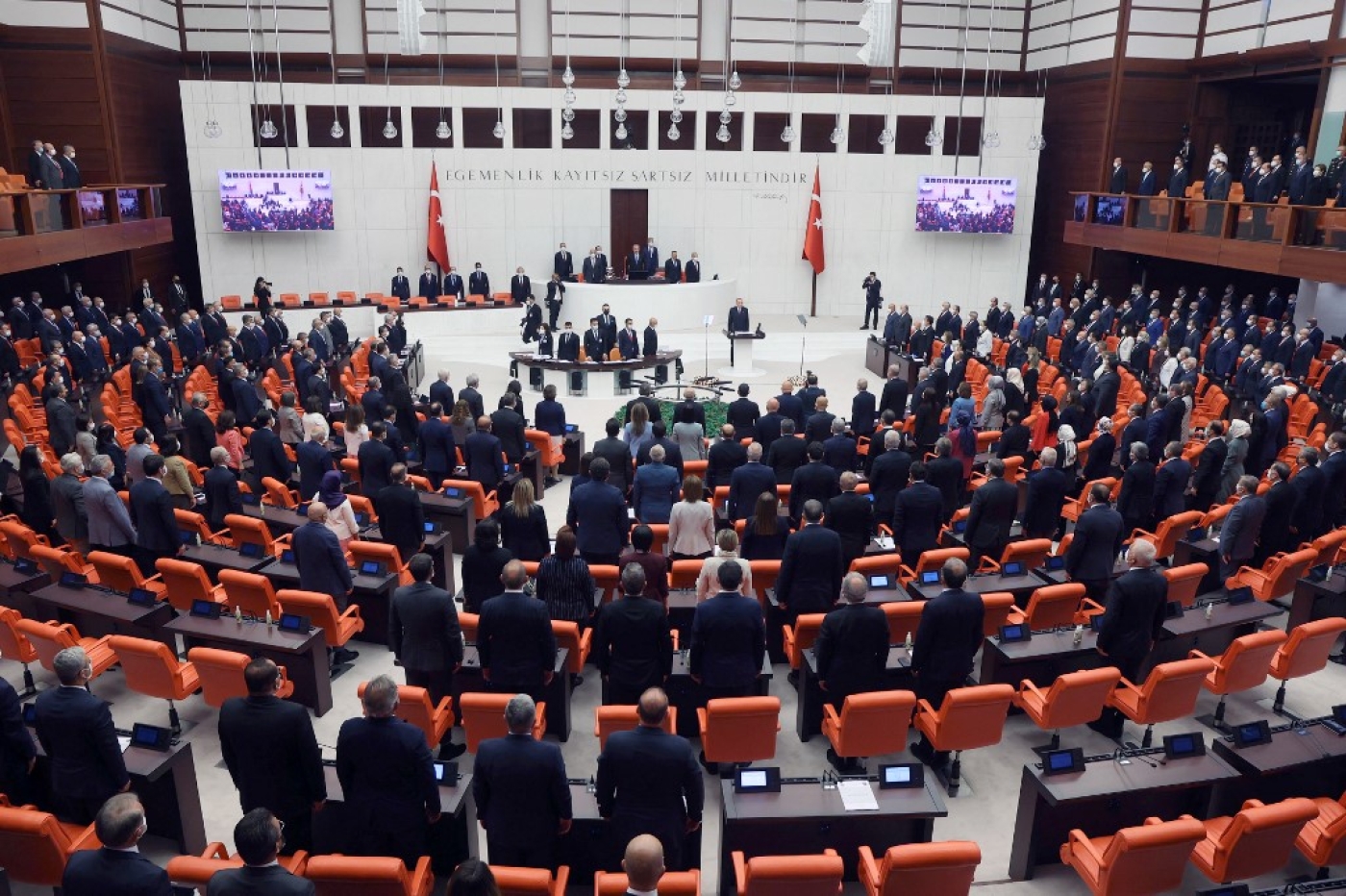 The agreement on carbon emissions was ratified unanimously by the 353 members of Turkey's Parliament.