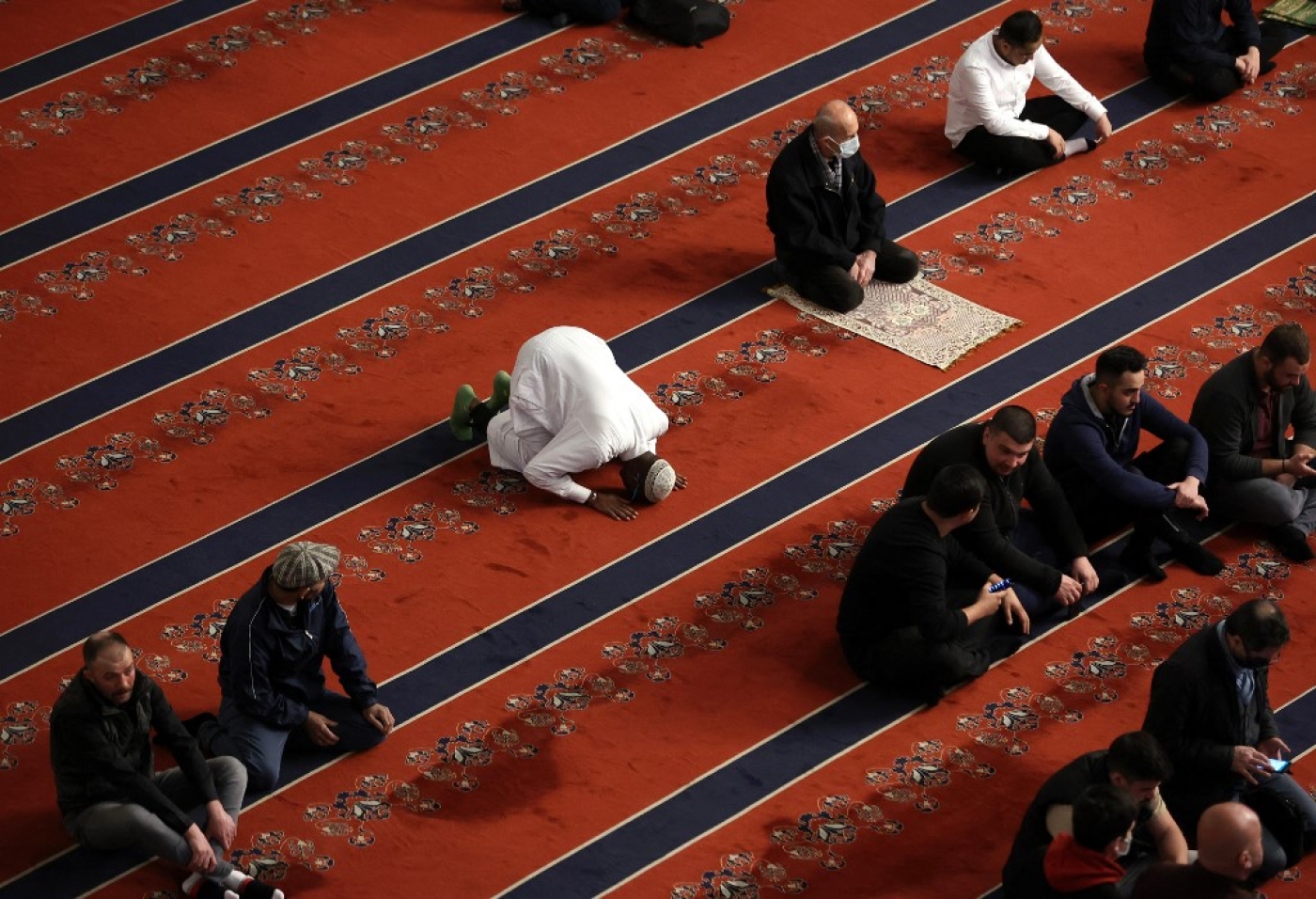 « Notre rappel de la laïcité ne veut pas dire que nous ne sommes pas croyants. La laïcité protège aussi les musulmans », explique l’avocat de la compagnie de transport (AFP/Adem Altan)