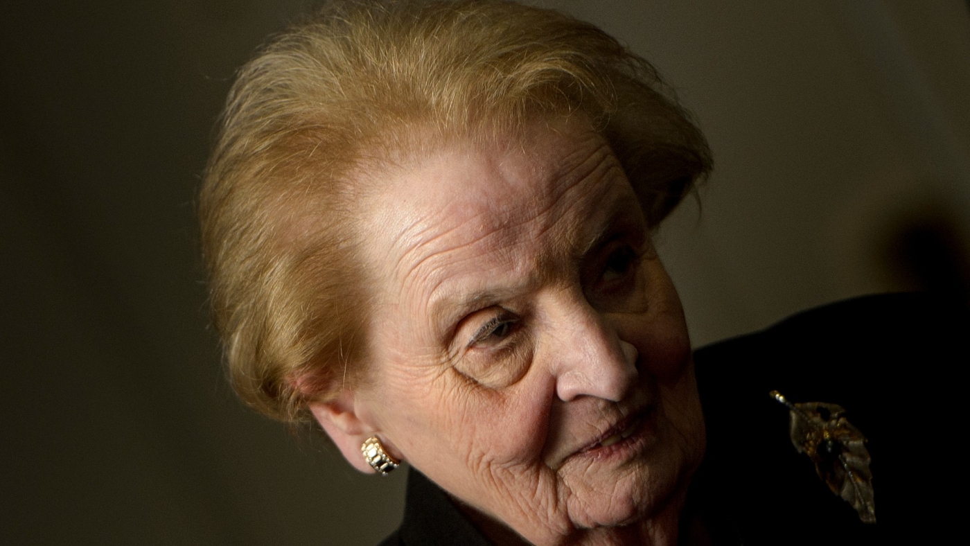 L’ancienne secrétaire d’État américaine Madeleine Albright, première femme à occuper ce poste au sein du gouvernement américain, est décédée mercredi 23 mars à l’âge de 84 ans (AFP/Brendan Smialowski)