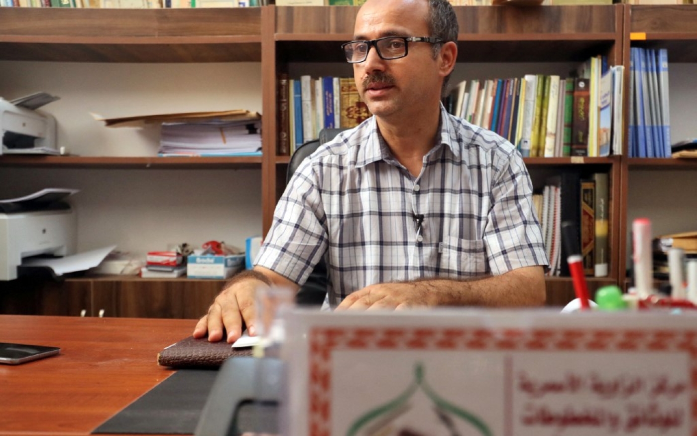 « Les courants idéologiques dormants, nourris de l’étranger, ont profité du vide sécuritaire pour affaiblir les zaouïas », raconte Fathi al-Zirkhani (AFP/Mahmoud Turkia)