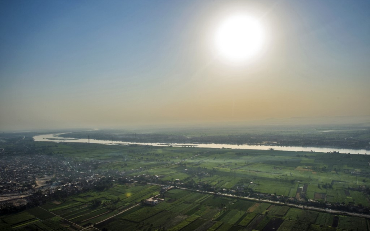 Des terres agricoles sur les rives du Nil dans le sud de l’Égypte. Le pays était autrefois un grenier à blé (AFP)
