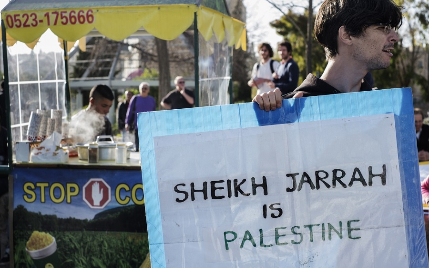 Manifestation dans le quartier de Sheikh Jarrah, à Jérusalem-Est, le 8 février 2013, pour protester contre l’expulsion d’une famille palestinienne, les Shamasneh, dont le domicile sera remis à une organisation juive (AFP)