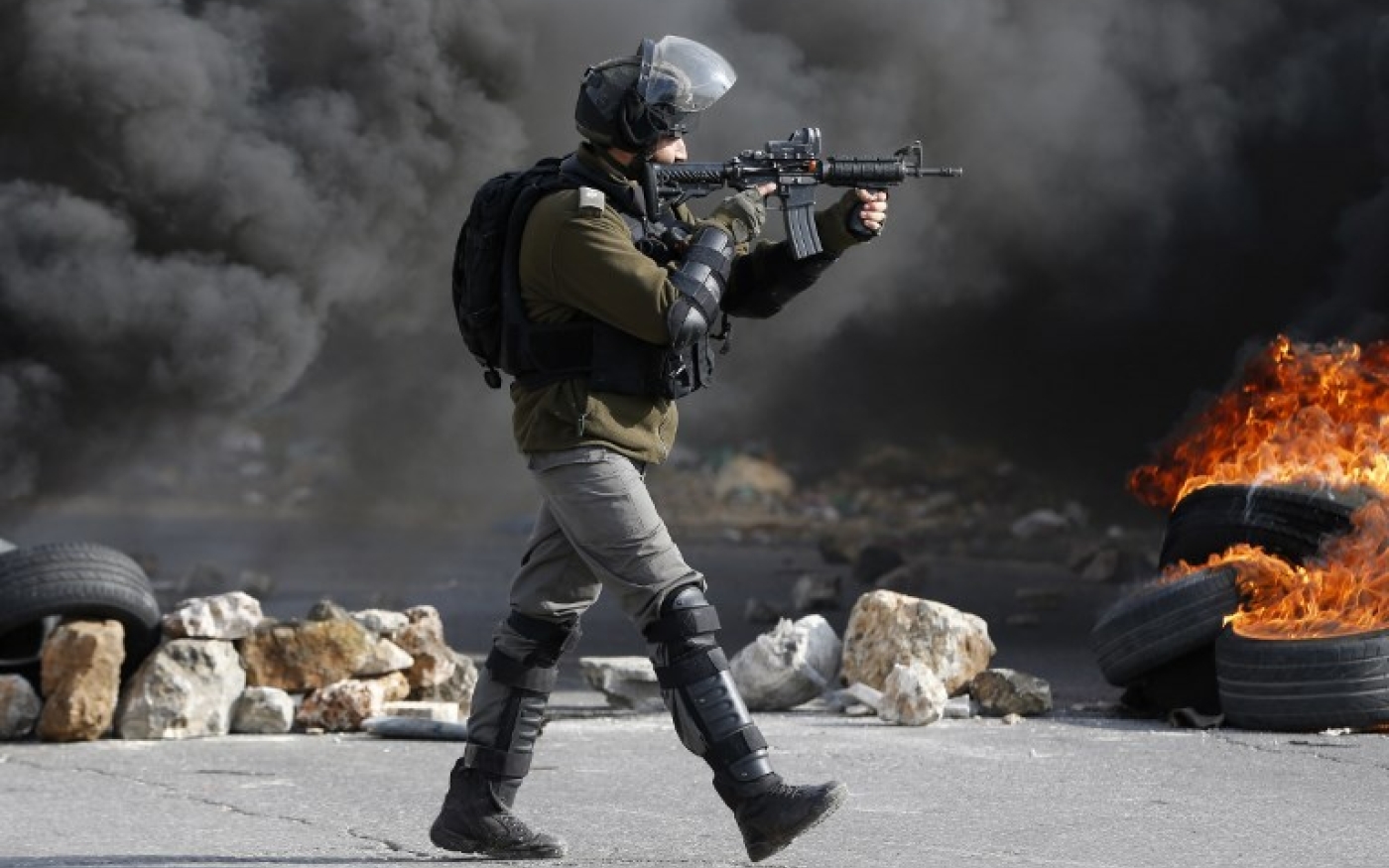 Un garde-frontière israélien photographié lors d’affrontements en Cisjordanie occupée, le vendredi 12 janvier 2018 (AFP)