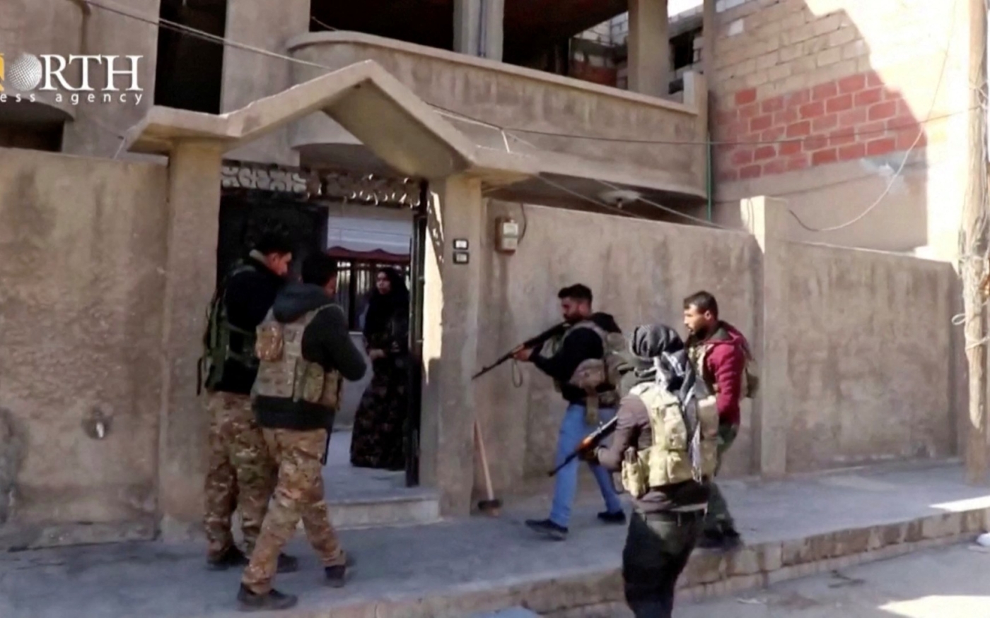 Les Forces démocratiques syriennes recherchent des combattants de l’État islamique à Hassaké (Reuters)