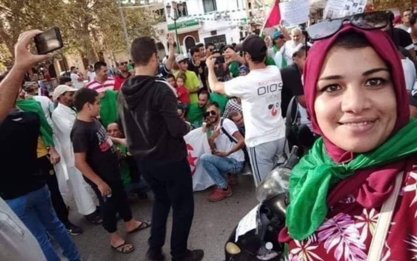 Nour El Houda Oggadi, étudiante algérienne, mise en détention le 19 décembre pour « atteinte au moral de l’armée »
