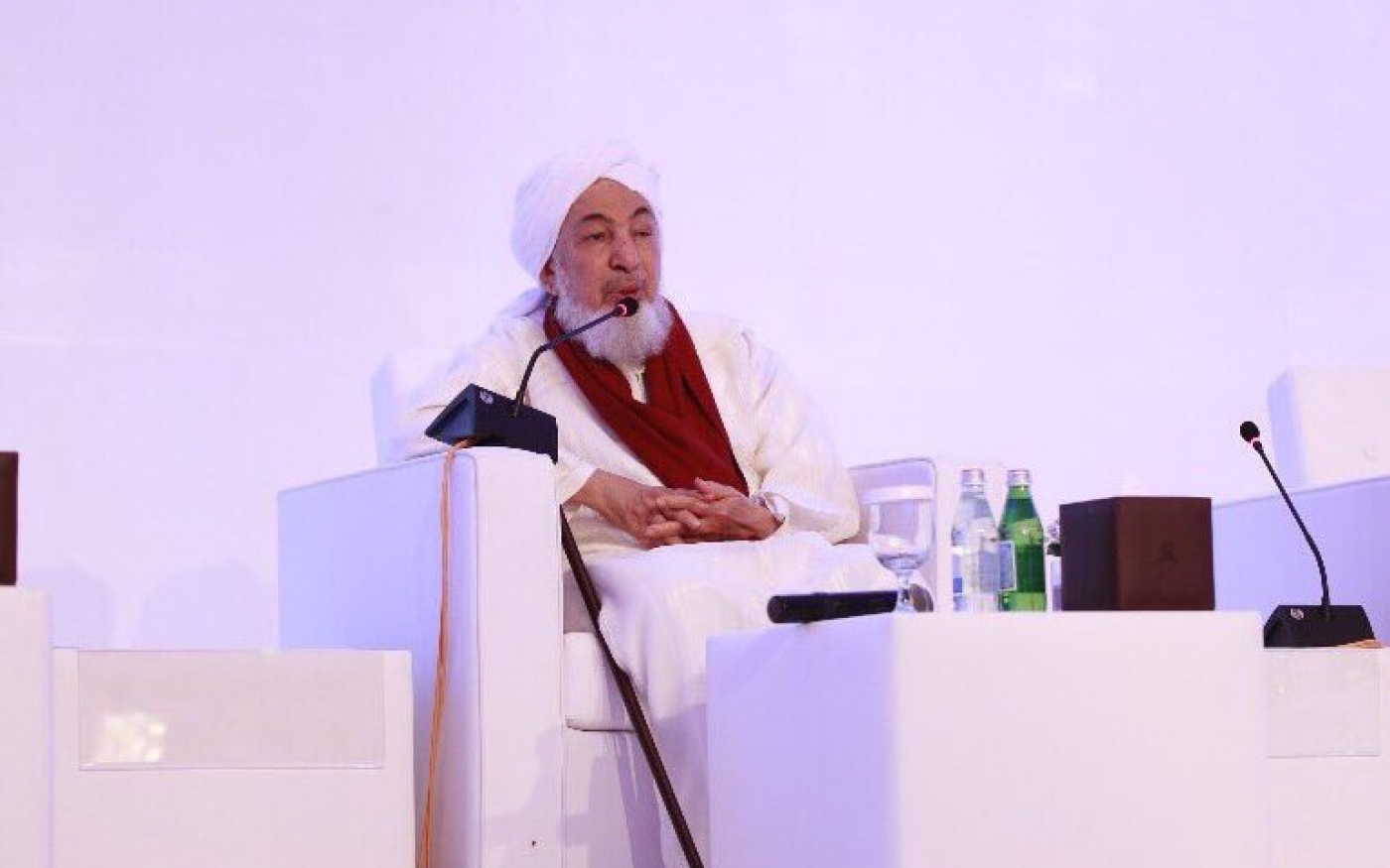 Le cheikh soufi Abdallah ben Bayyah, chef du Conseil de la fatwa des Émirats arabes unis (via Twitter)
