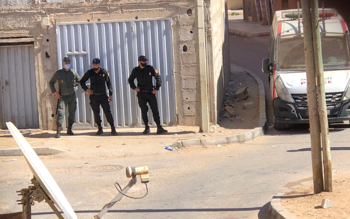 Les forces de sécurité occupent les rues à proximité du domicile d’Ahmed Ettanji (Équipe Média)