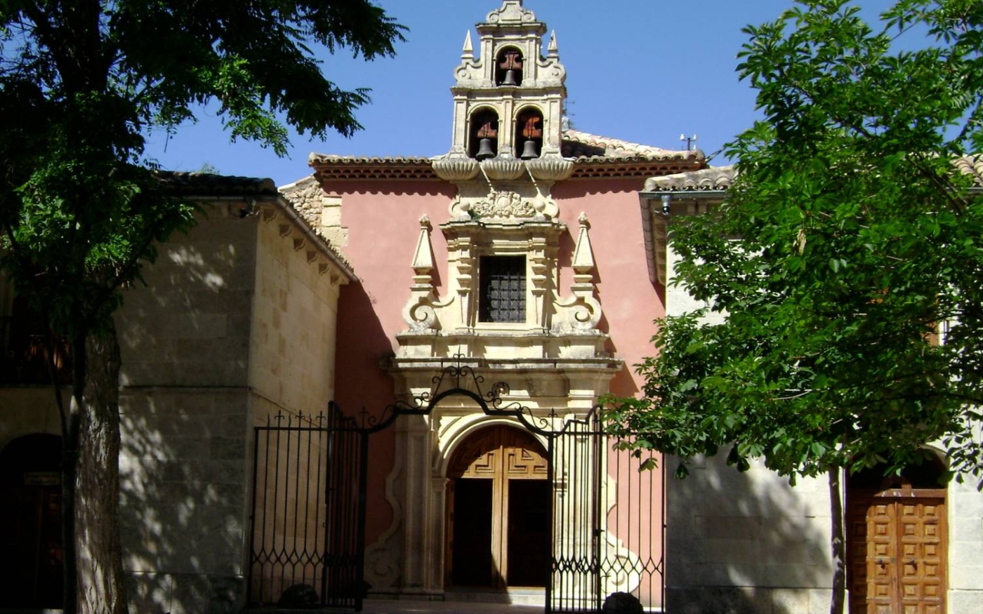 L’édification de la Hermita de Nuestra Señora de las Angustias à Malaga a été commandée par Bernarda María Alférez Velasco en 1720 (Wikipedia)