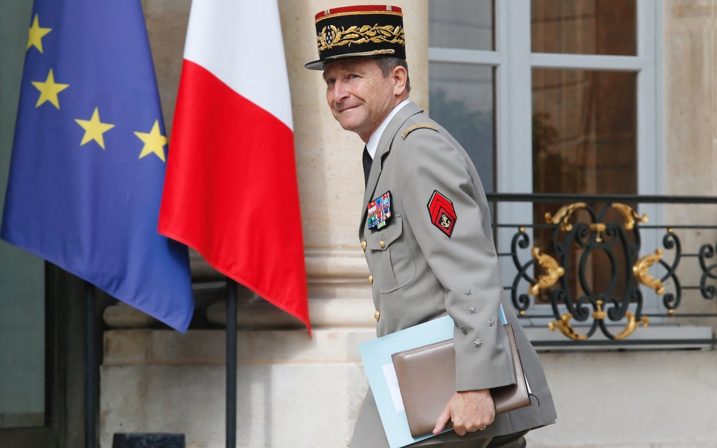 Le général Pierre de Villiers, arrive pour un sommet annuel franco-allemand au palais de l’Élysée à Paris, le 13 juillet 2017 (AFP)