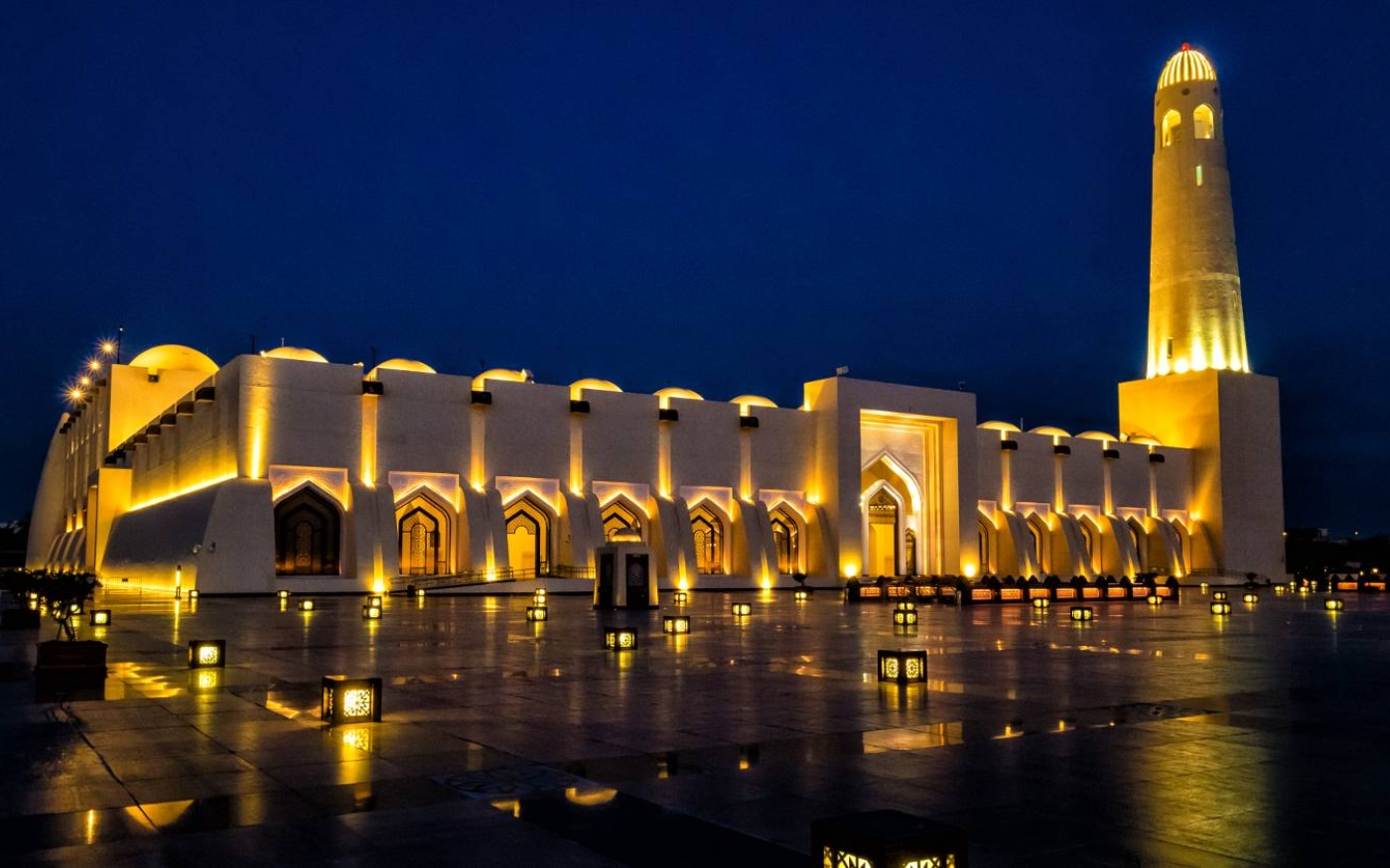 La Grande mosquée d’État du Qatar est surmontée de 93 petits dômes (CC/Mubarak Fahad)