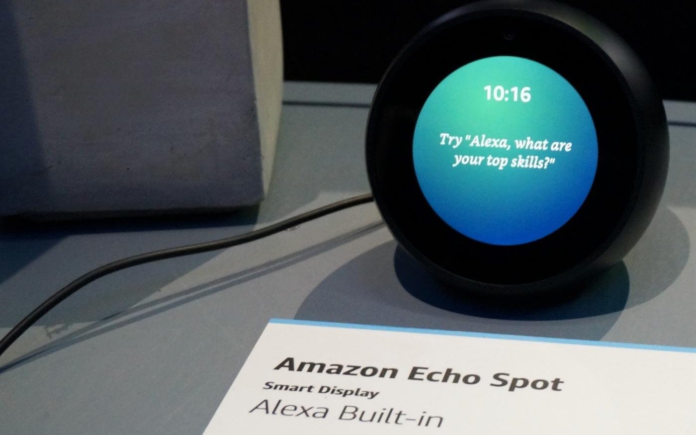 La dernière décennie a vu l’essor des assistants à commande vocale tels que les services Alexa et Echo Spot d’Amazon (AFP)