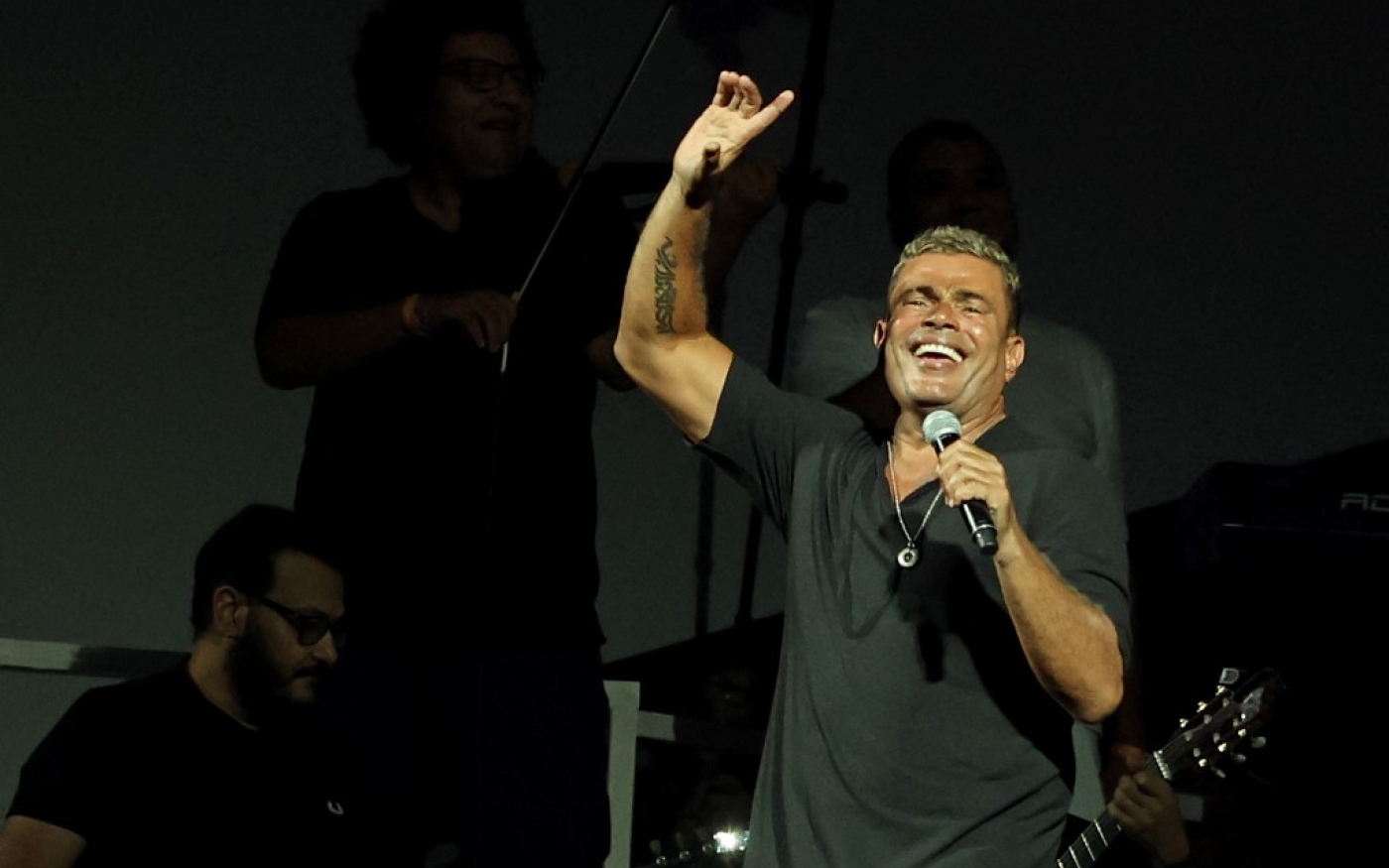 Des chanteurs comme Amr Diab sont populaires dans le monde arabe mais peinent à percer sur d’autres marchés (Amro Maraghi/AFP)