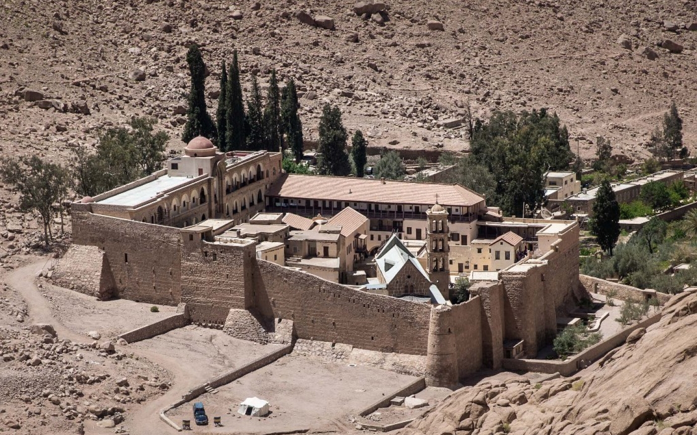 Vue du monastère Sainte-Catherine dans la péninsule du Sinaï, en avril 2017 (AFP)