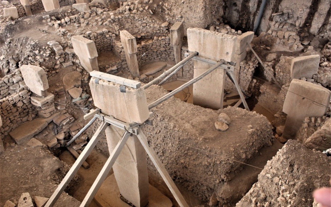 Piliers en forme de T qui, selon les archéologues, représentent la forme humaine (MEE/Nimet Kıraç)