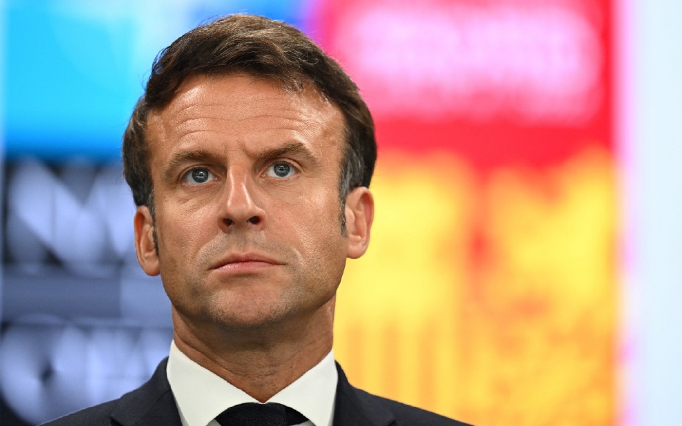 Selon Arthur Frayer-Laleix, Emmanuel Macron, qui a tout misé sur la lutte contre « l’islam radical » dans les banlieues, a oublié de s’attaquer aux sources du problème : une politique du logement social discriminatoire (AFP/Gabriel Bouys)
