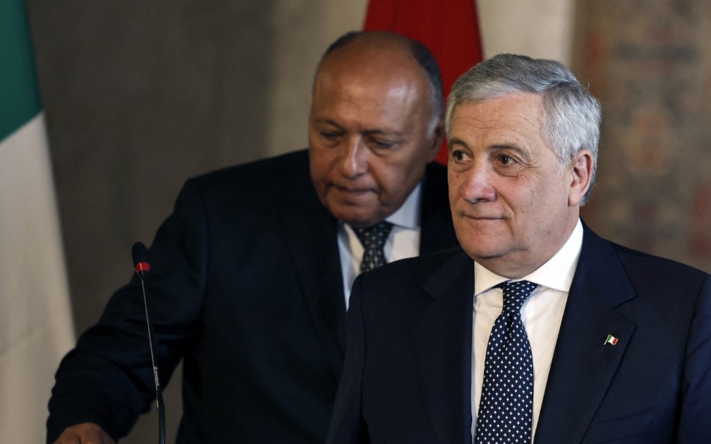 Le ministre égyptien des Affaires étrangères Sameh Choukri rencontre son homologue italien Antonio Tajani au Caire, le 22 janvier 2023 (AFP/Khaled Desouki)
