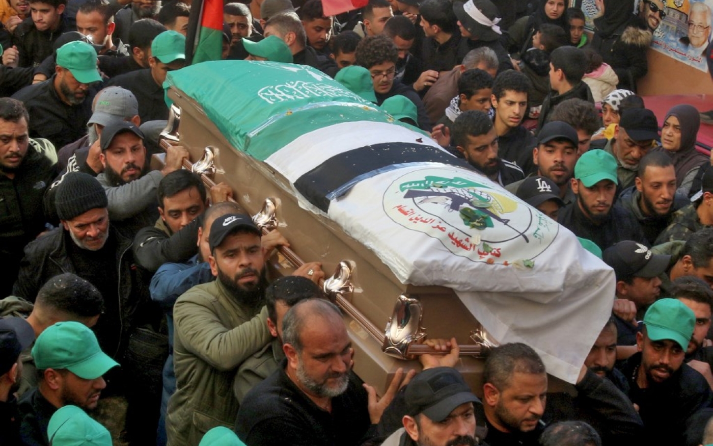 Funérailles d’Ahmed Hamoud, tué la veille avec Saleh al-Arouri, lors d’une frappe dans la banlieue sud de Beyrouth, le 3 janvier 2024 (AFP/Mahmoud Zayyat)