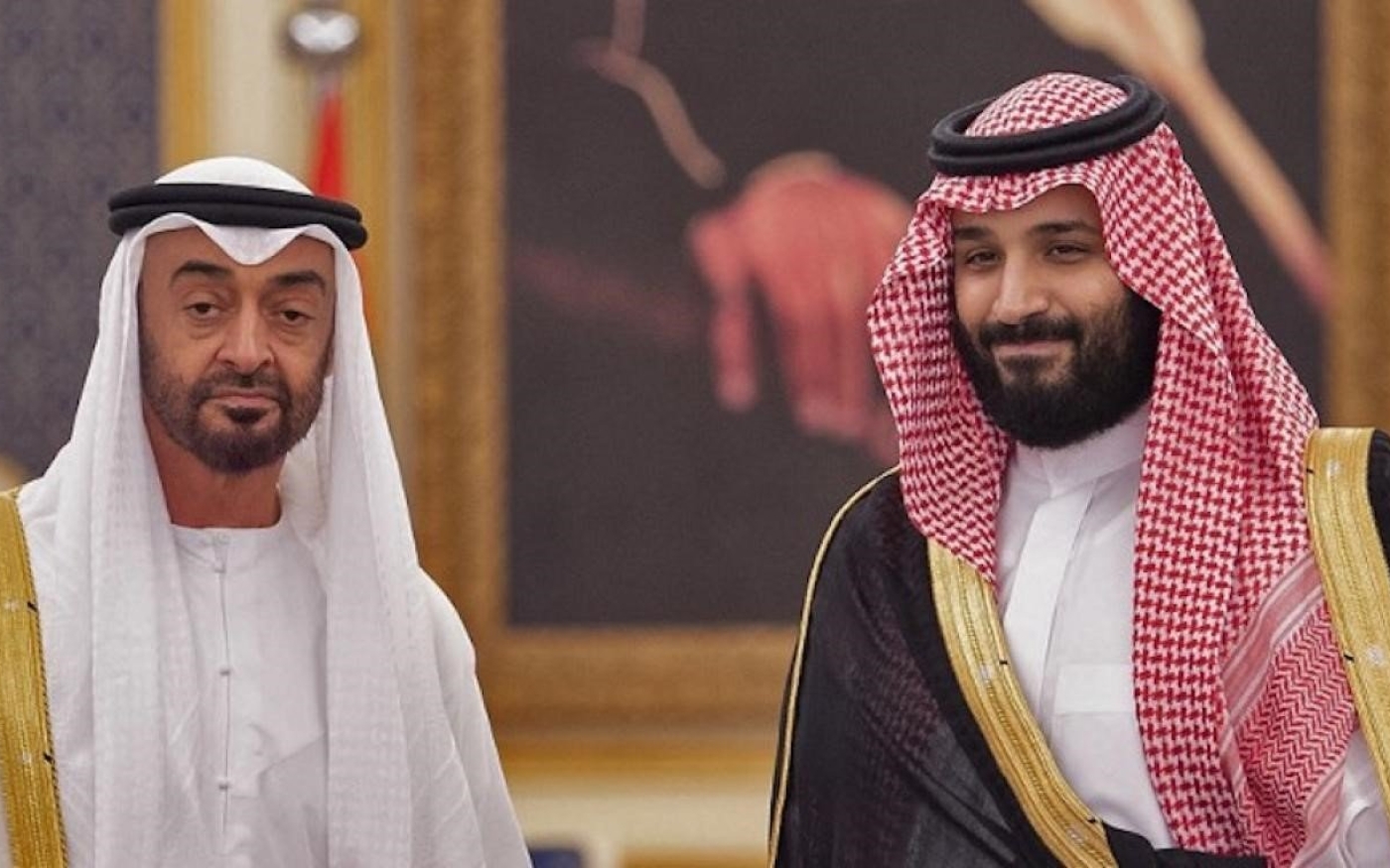Le prince héritier d’Abou Dabi Mohammed ben Zayed et le prince héritier d’Arabie saoudite Mohammed ben Salmane, en 2018 à Djeddah (Bandar al-Jaloud/palais royal d’Arabie saoudite/AFP)