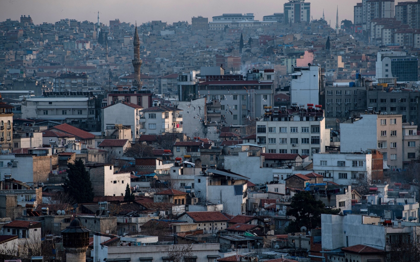 Cette image montre une vue générale de la ville de Gaziantep, qui se trouve à la frontière avec la Syrie (AFP/Ozan Kose)