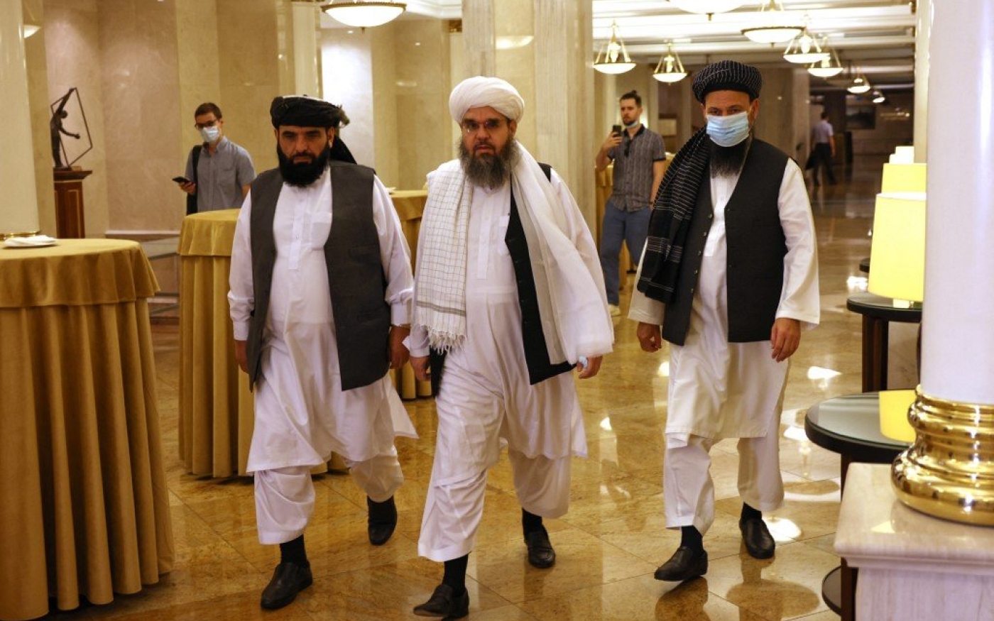 Des leaders talibans et des négociateurs à Moscou, le 9 juillet 2021 (AFP/Karim Jaafar)