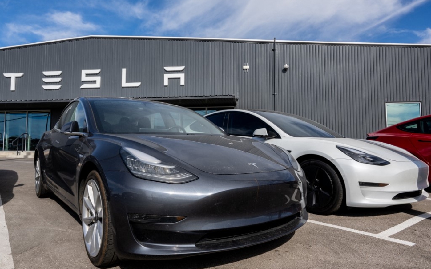 Voitures Tesla chez un concessionnaire d’Austin, au Texas, le 3 janvier 2023 (AFP)