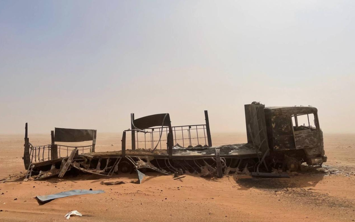 Camion prétendument bombardé par le Maroc au Sahara occidental (MEE/Daniel Hilton)