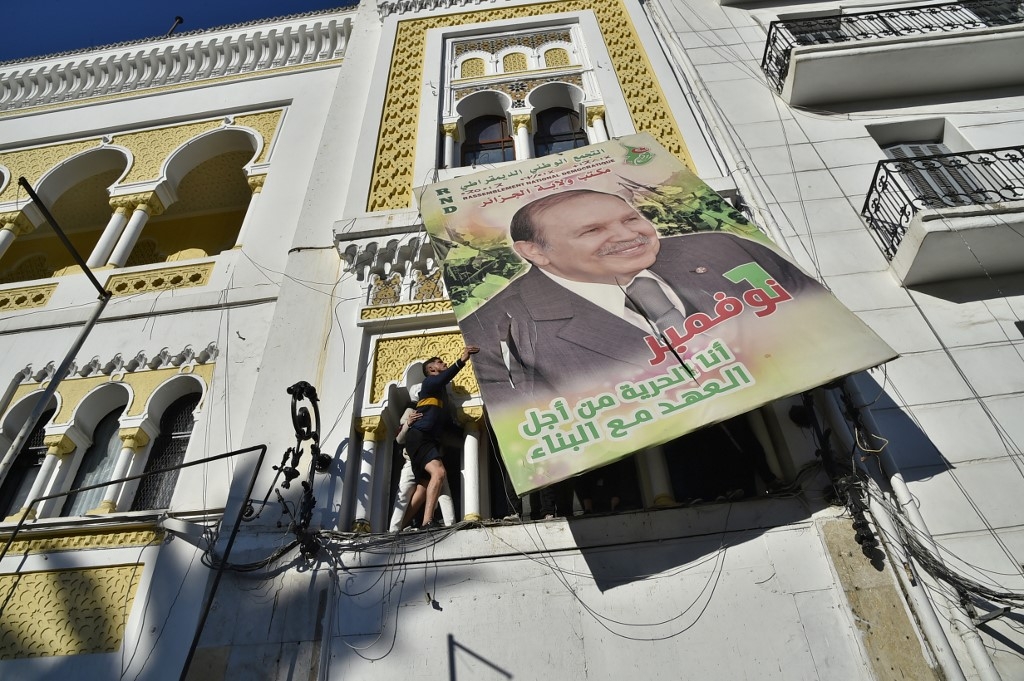 Après la chute de l’ex-président Bouteflika, la justice algérienne a lancé une série d’enquêtes pour corruption (AFP)
