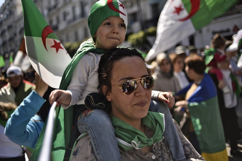 Lors d’une manifestation du hirak à Alger-centre, le 29 mars 2019 (AFP/Ryad Kramdi)