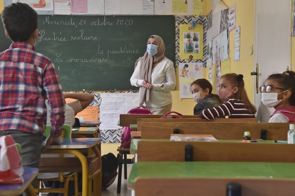 Dans l’école algérienne, « l’enfant est mis en situation d’apprentissage contraint d’une nouvelle langue, comme l’arabe conventionnel », explique Rabeh Sbaa (AFP/Ryad Kramdi)