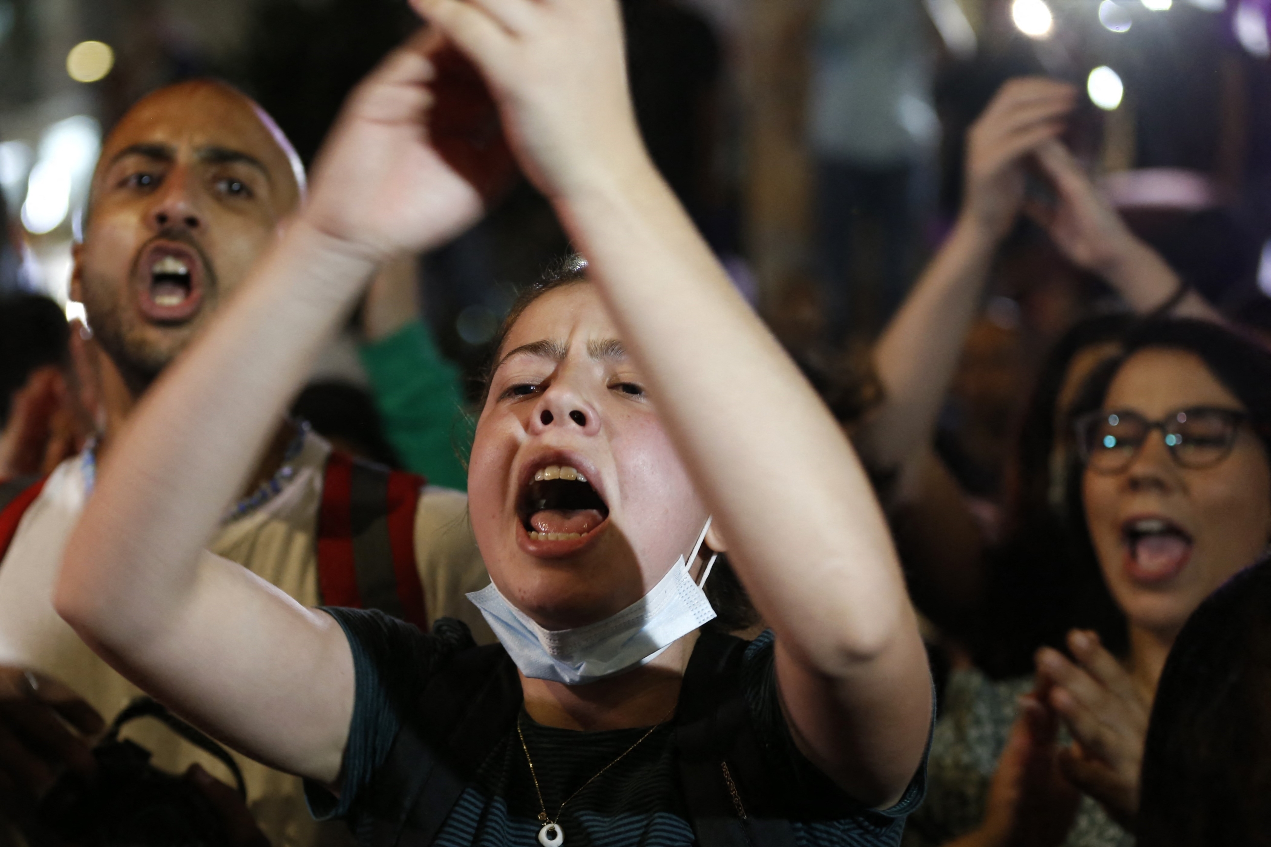 Les manifestations d’al-Aqsa attirent aussi bien des chrétiens que des musulmans, des laïcs que des religieux, des nationalistes que des islamistes. Ils viennent de Jérusalem mais aussi de Haïfa et Jaffa (AFP)