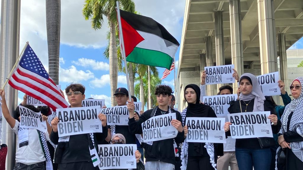 Protesters gather at the Broward County Courthouse to announce the "Abandon Biden" campaign in demand of a ceasefire in Gaza, in Fort Lauderdale, Florida, in November 2023 (Glory Jones/Supplied by author)
