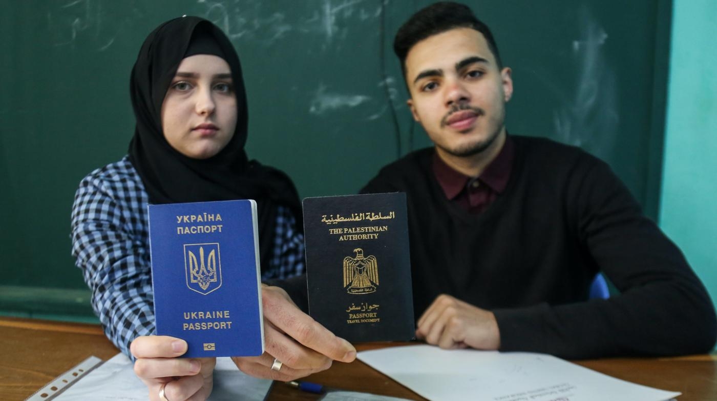 Victoria Roger et son mari Ibrahim Saidam se sont réfugiés dans la bande de Gaza après avoir fui la guerre en Ukraine (MEE/Mohammed Hajjar)