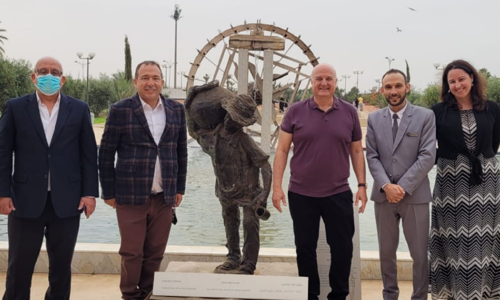David Govrin (le troisième en partant de la droite) visite le musée Mohammed VI de la civilisation de l’eau à Marrakech (Twitter @DavidGovrin)