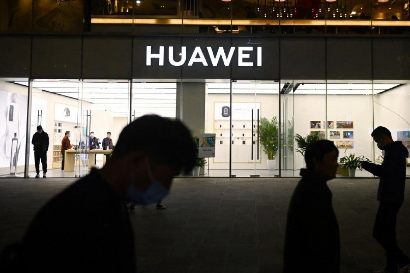 Un magasin Huawei à Pékin, en Chine (AFP)