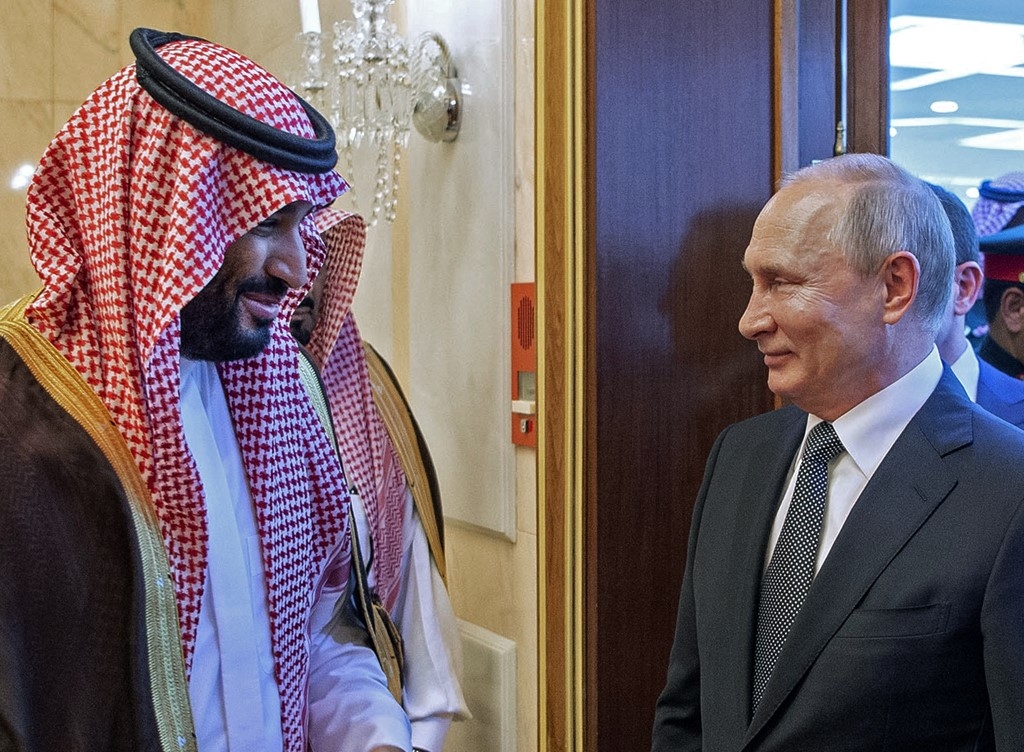 Mohammed bin Salman and Vladimir Putin