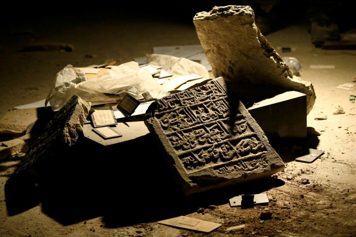 Un artefact endommagé dans le musée de Mossoul après la libération de la région de l’EI (Reuters)