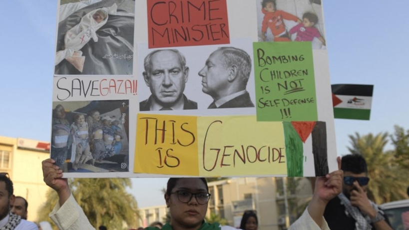 Des citoyens bahreïnis manifestent en soutien aux Palestiniens, le 20 octobre 2023 à Manama (AFP)
