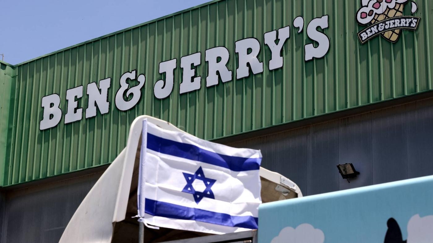 La semaine dernière, Unilever a annoncé son intention de vendre les intérêts commerciaux de Ben & Jerry’s en Israël à American Quality Products d’Avi Zinger, l’actuel titulaire israélien de la licence de la marque de crèmes glacées (AFP/photo d’archives)