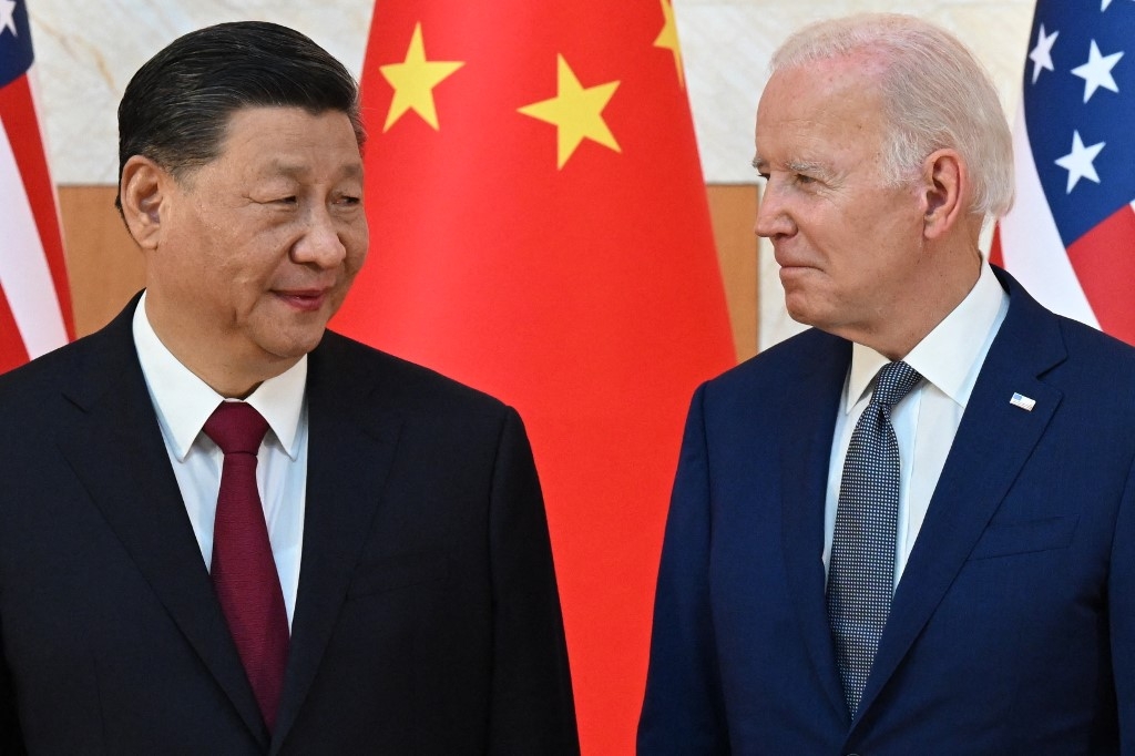 Les États-Unis doivent endiguer la Chine sur les plans politique, économique et technologique pour l’empêcher de devenir la puissance dominante du XXIe siècle (AFP)