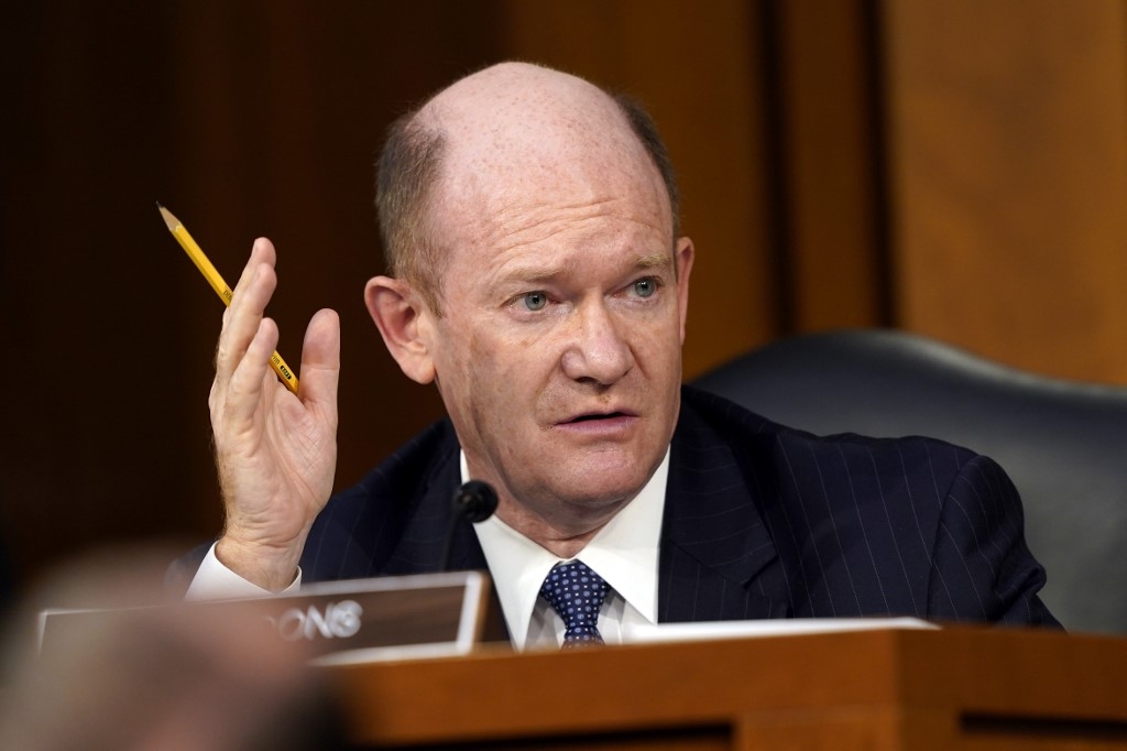 The letter, led by Senator Chris Coons, says that Facebook has not taken proper steps to enforce its "call to arms" policy.