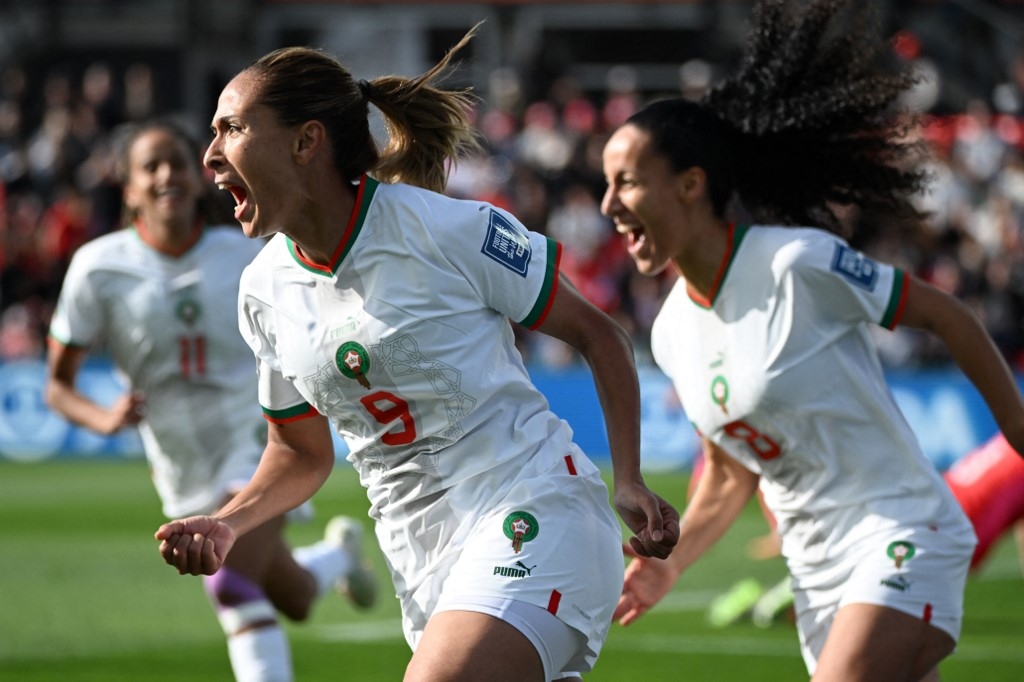 L’attaquante marocaine Ibtissam Jraidi célèbre le premier but de son équipe lors du match de la Coupe du monde féminine Australie-Nouvelle-Zélande 2023 entre la Corée du Sud et le Maroc, le 30 juillet 2023 (AFP/Brenton Edwards)