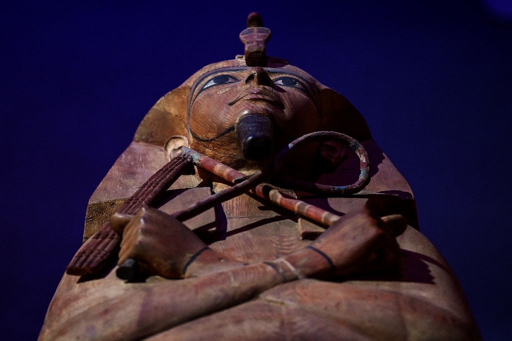 Sarcophage de Ramsès II présenté à la Grande Halle de La Villette à Paris (AFP/Christophe Archambault)