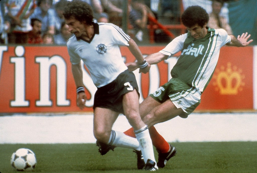 Coupe du monde en Espagne, 1982, au stade El Molinón de Gijón, l’Algérie bat l’Allemagne de l’Ouest 2 à 1 : c’est la première fois qu’une équipe européenne perd face à une équipe africaine en Coupe du monde (AFP)