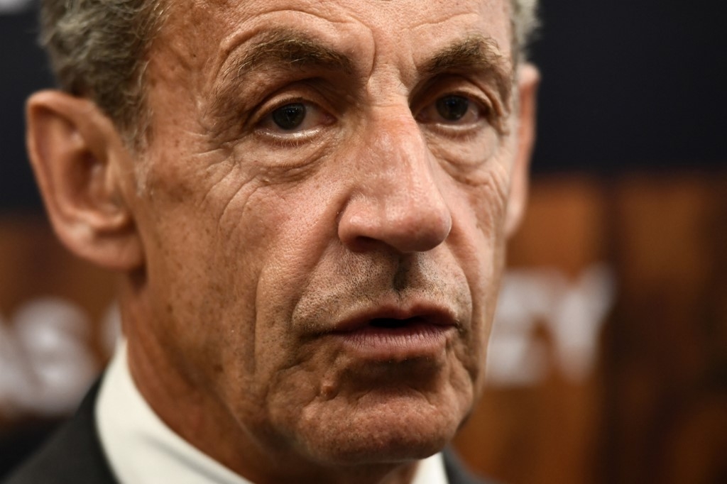 Nicolas Sarkozy est soupçonné d’avoir bénéficié, en connaissance de cause, des manœuvres entreprises par plusieurs protagonistes du dossier pour le disculper (AFP/Christophe Archambault)