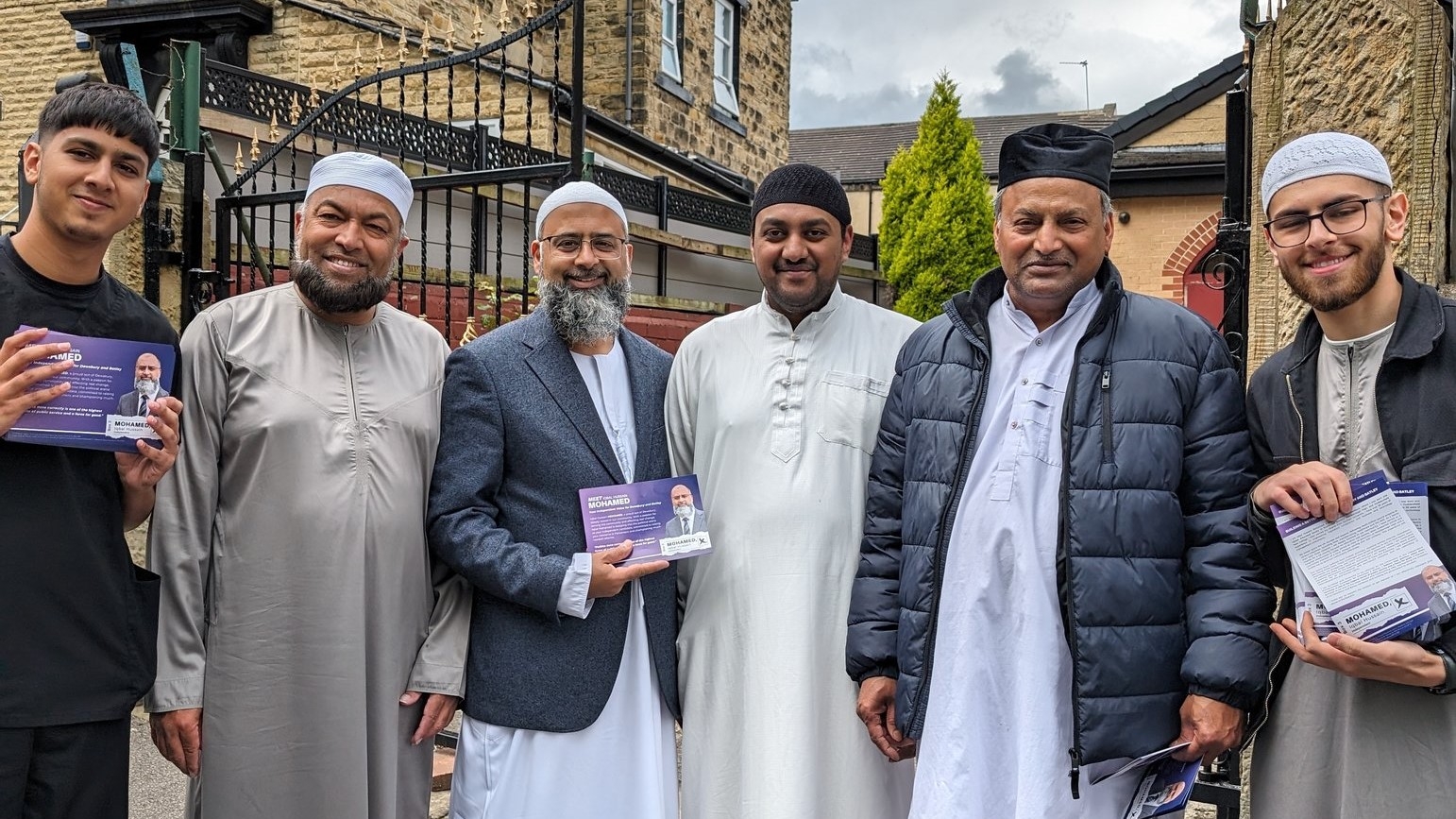 Iqbal Mohamed and campaigners (Iqbal Mohamed on X)