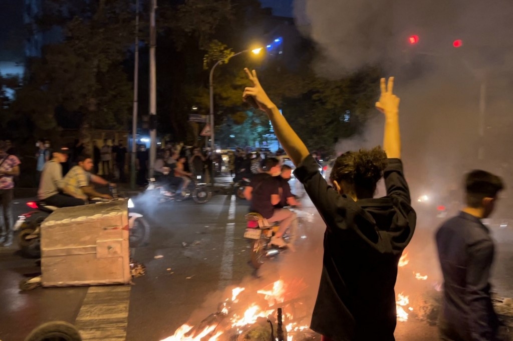 Téhéran a connu une série de manifestations de jour et de nuit ces dernières 48 heures (AFP)