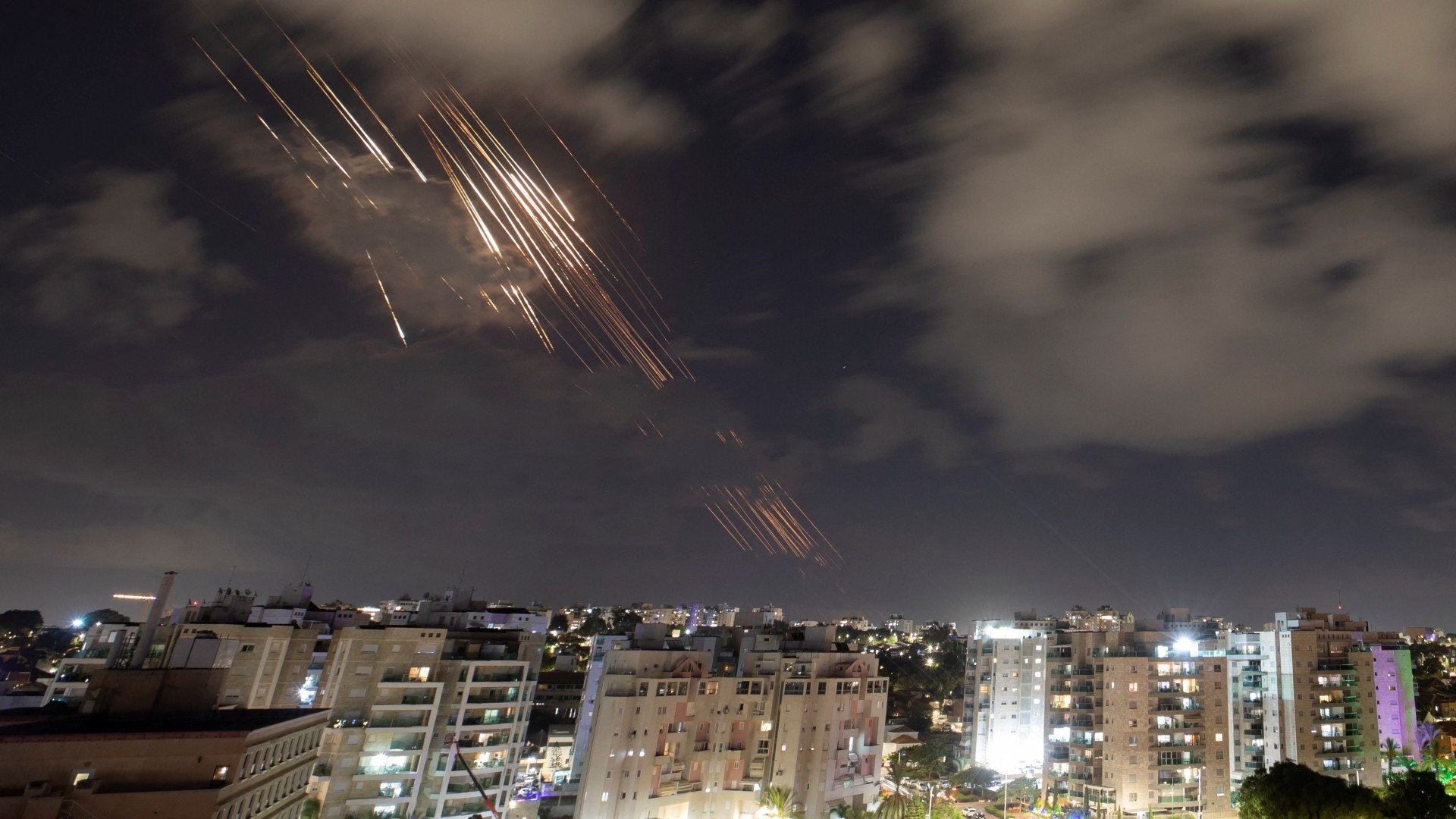 Israel's Iron Dome anti-missile system intercepts rockets, as seen from Ashkelon, on 1 October 2024 (Reuters/Amir Cohen)