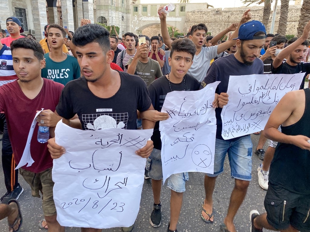 Hundreds of protesters took to the streets of the country's capital Tripoli on Sunday.
