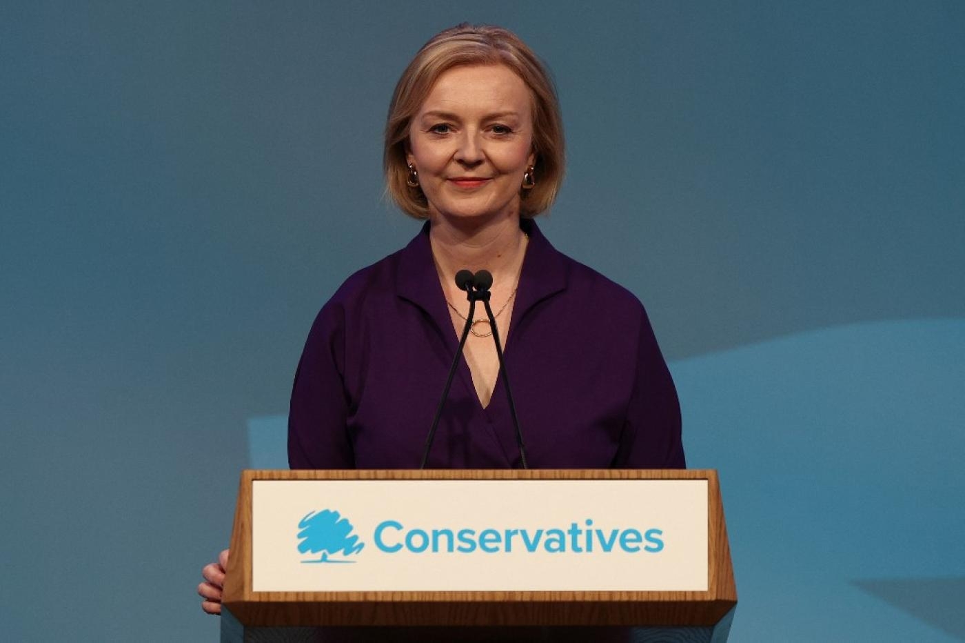 La nouvelle dirigeante du parti conservateur et prochaine Première ministre britannique, Liz Truss, prononce un discours après l’annonce de son élection à Londres, le 5 septembre 2022 (AFP)